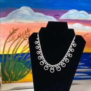 Round Design Sparkle Necklace